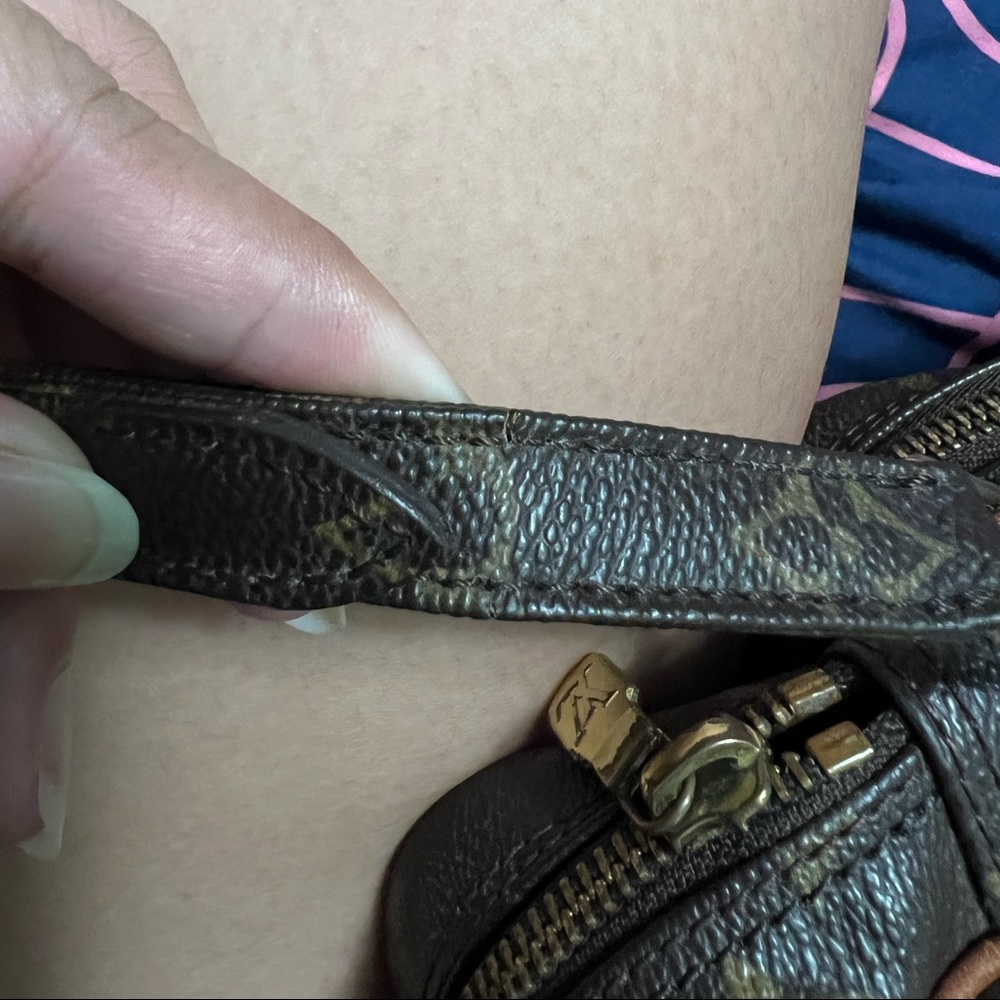 Louis Vuitton Brown Monogram Canvas Crossbody Bag with Tan Accents - Picture 15 of 16